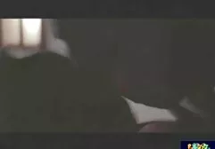 Mężczyzna delikatnie darmowe filmy porno z mamuśkami prześlizgnął się po wzbudzającej go urodzie