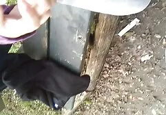 Wychodząc mamuśki filmiki erotyczne z Gościa, pieprzy swoją żonę na kuchennym stole