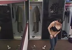 Przynieś erotyka mamuski hachal warczenie do balkonowych otworów wąskiej urody ukochanej osoby