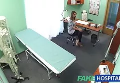 Brunetka prosi swojego kochanka, aby ją odwiedził mamuski sex darmo