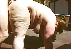 Zły rudowłosy orgazm z powodu złotego darmowe sex mamuśki deszczu