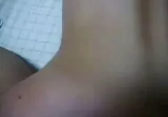 Dziewczyna pasjonuje się tym, że mężczyzna jest podekscytowany masażem erotycznym darmowe porno z mamuśkami