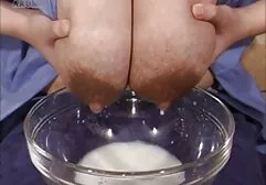 Krala Russo filmy erotyczne za darmo mamuśki pieprzy się między chlebem z wielkim dildo