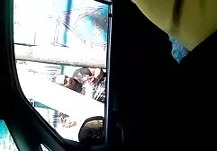 Masażystka służy klientowi filmy erotyczne z mamuskami za darmo luksusem